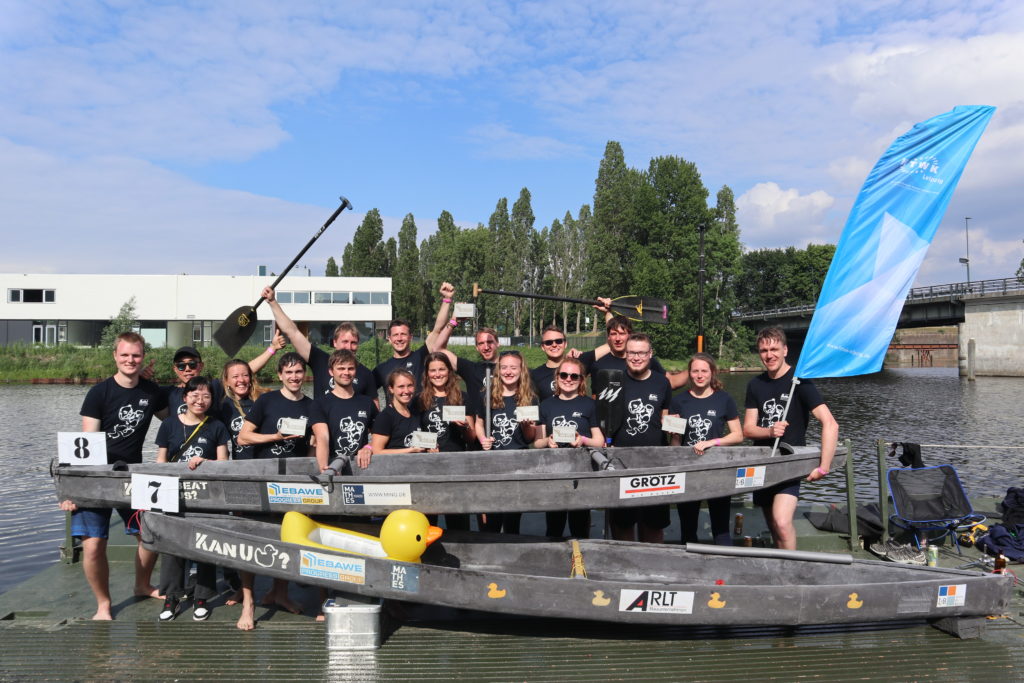 Das Betonkanu-Team der HTWK Leipzig